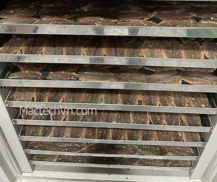 các trích rút xương tẩm mật mía gừng mè sấy khô làm thực phẩm ăn liền