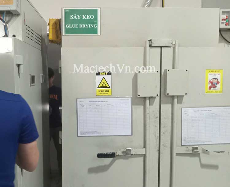 MÁY SẤY KEO CÔNG NGHIỆP – GIẢI PHÁP TĂNG TỐC SẢN XUẤT CHO NGÀNH LÔNG MI GIẢ, TÓC GIẢ VÀ GIA CÔNG PHỤ KIỆN