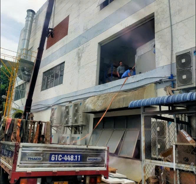 Máy sấy công nghiệp 10kg nhiệt độ 160 ~ 200 ~ 300°C – Giải pháp sấy nhiệt cao cho linh kiện và vật liệu